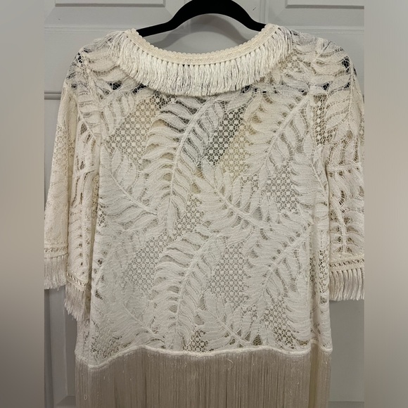 White Fringe Top size M - Picture 5 of 9